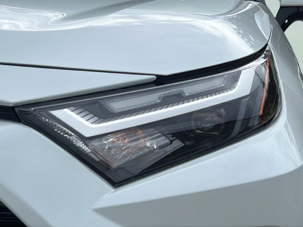 Used 2023 Toyota RAV4 XLE Premium AWD/4WD image 9