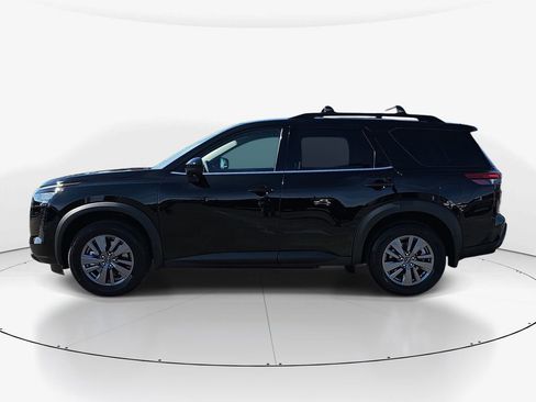 New 2026 Nissan Pathfinder Platinum FWD image 8