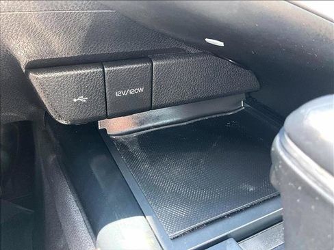 Used 2020 Toyota Camry SE FWD image 24