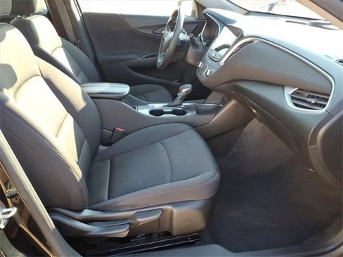 Used 2024 Chevrolet Malibu LT image 40