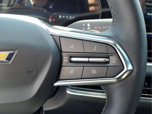 Used 2025 Chevrolet Equinox LT w/ Convenience Package II image 16