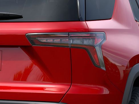 New 2026 Chevrolet Equinox ACTIV w/ Convenience Package III image 11