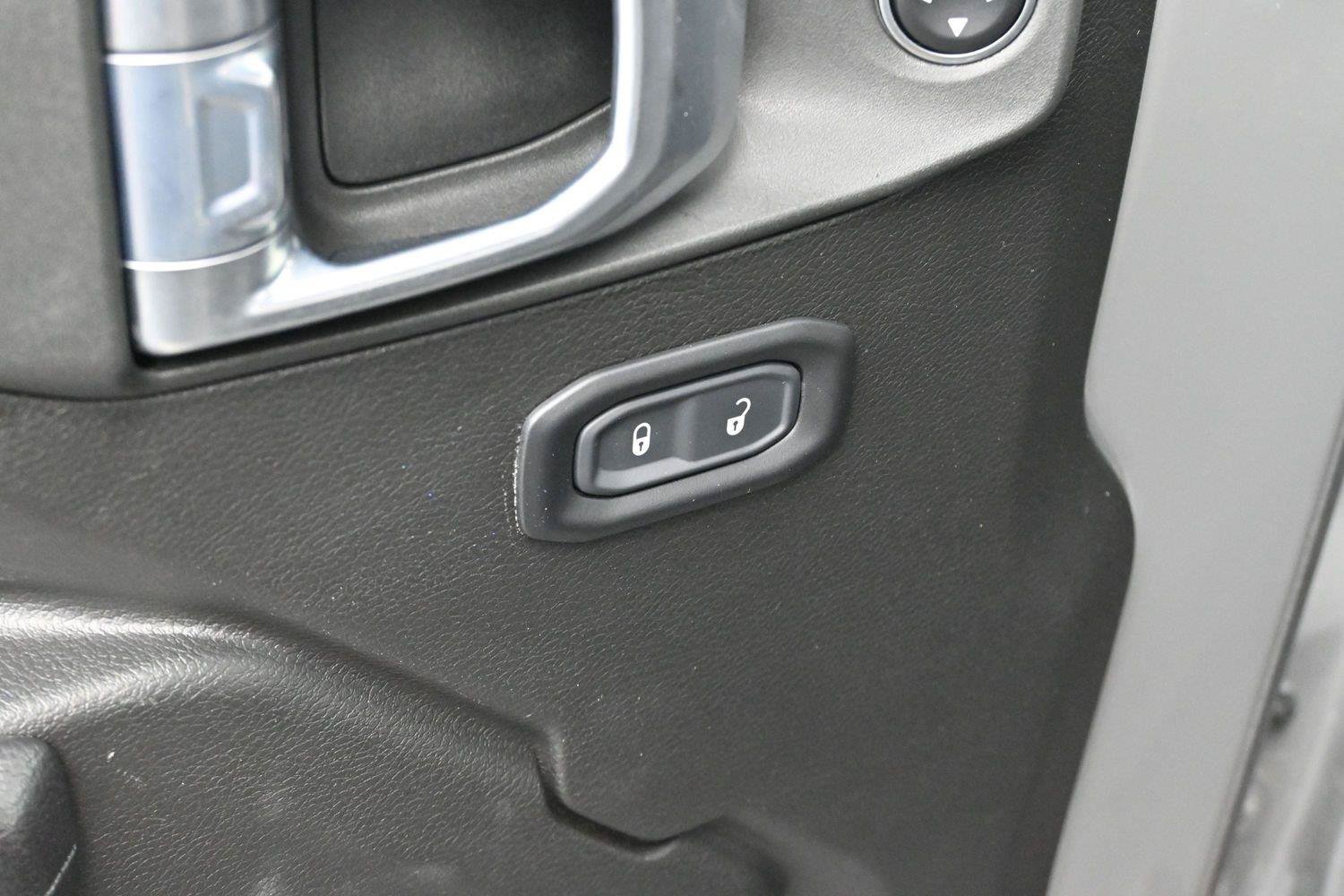 Used 2023 Jeep Wrangler Unlimited Sport AWD/4WD image 11