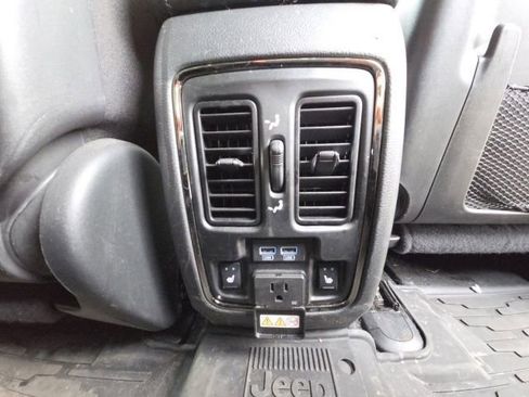 Used 2021 Jeep Grand Cherokee High Altitude AWD/4WD image 28