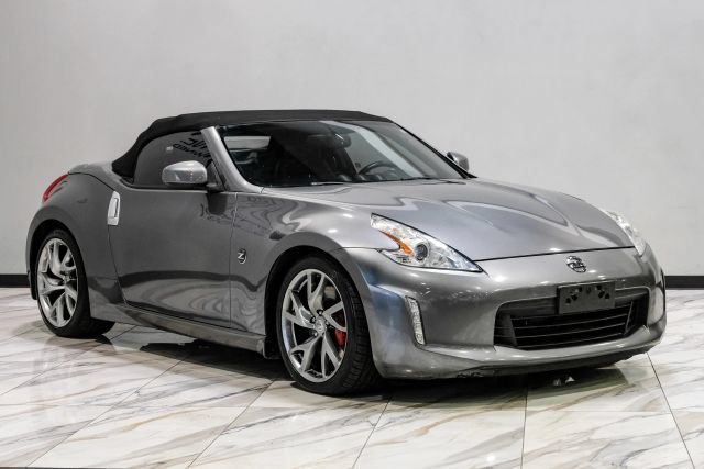 Used 2016 Nissan 370Z Touring Sport RWD image 10
