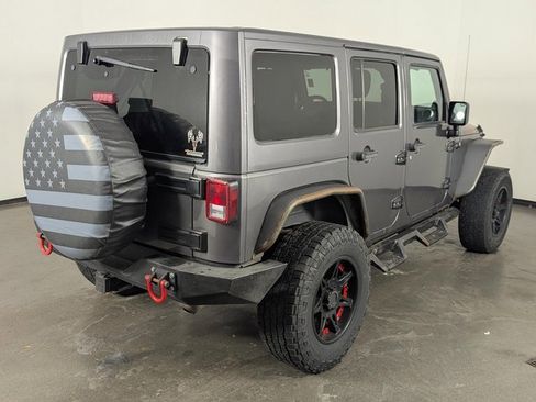 Used 2012 Jeep Wrangler Unlimited Rubicon w/ Connectivity Group image 7