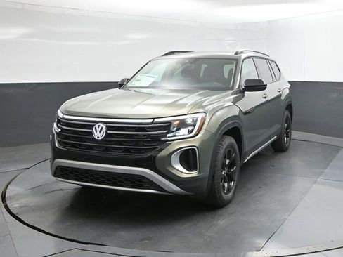 New 2026 Volkswagen Atlas Peak Edition image 30