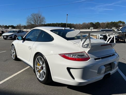 Used 2011 Porsche 911 GT3 image 16