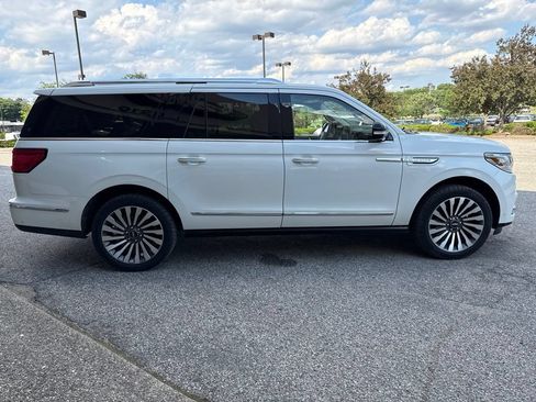 Used 2021 Lincoln Navigator L Reserve w/ Luxury Package AWD/4WD image 12