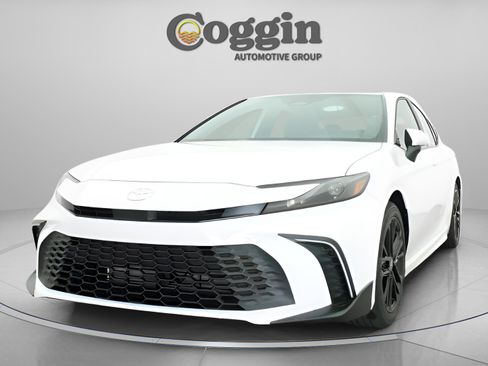 New 2026 Toyota Camry SE FWD image 31