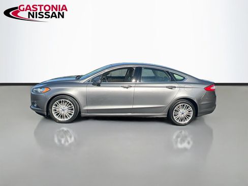 Used 2014 Ford Fusion SE w/ Equipment Group 202A FWD image 5