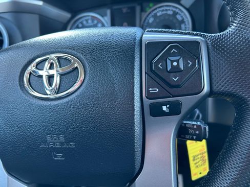 Used 2016 Toyota Tacoma SR5 image 27
