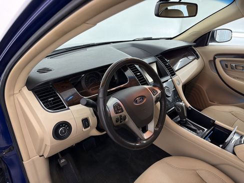 Used 2013 Ford Taurus Limited FWD image 4