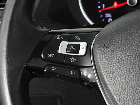 Used 2019 Volkswagen Tiguan SE w/ Panoramic Sunroof Package FWD image 30