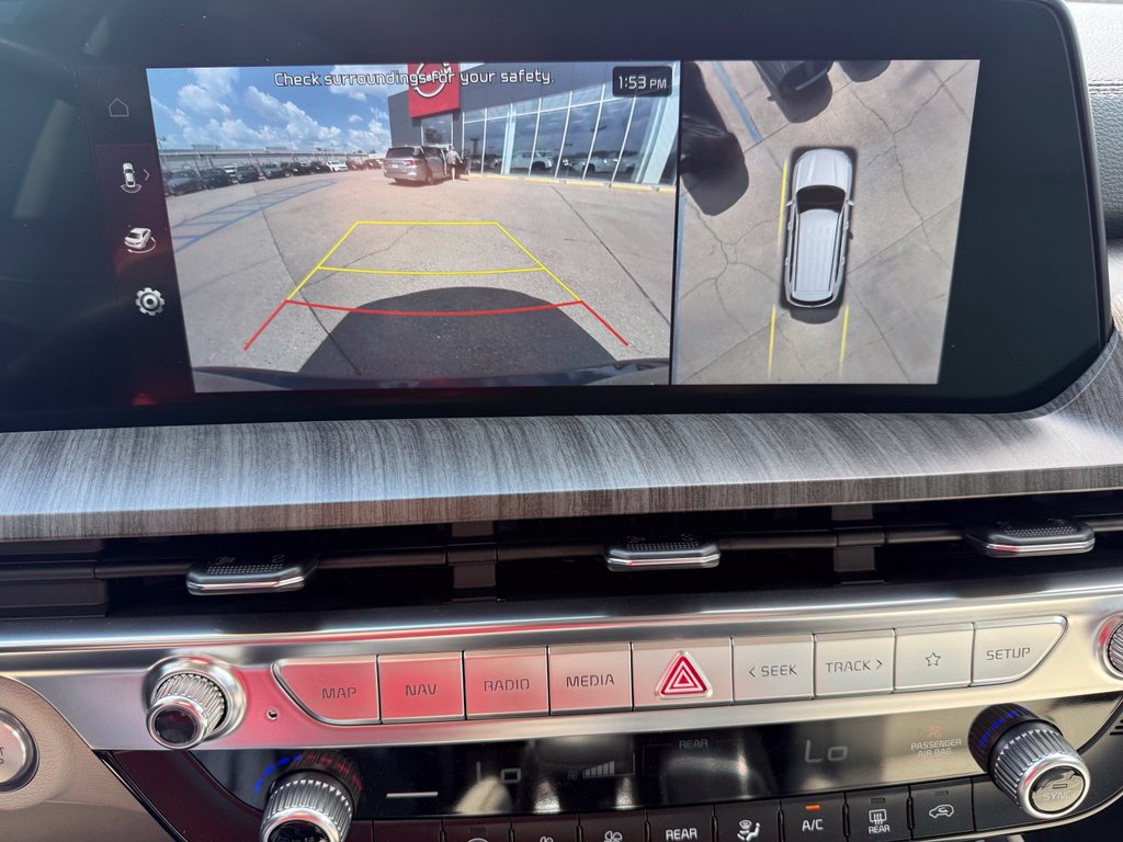 Used 2025 Kia Telluride SX w/ SX Captain's Chair Package FWD image 16