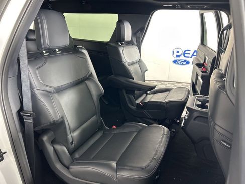 New 2025 Ford Expedition Max Platinum w/ Stealth Performance Package image 30
