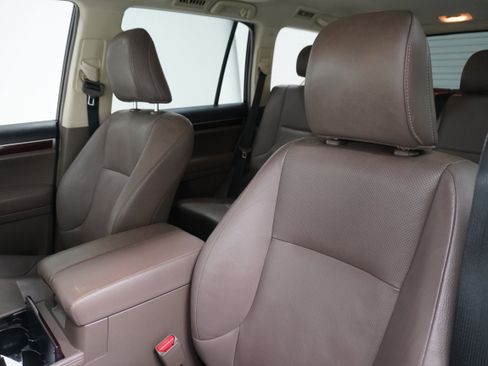 Used 2016 Lexus GX 460 w/ Premium Package image 10