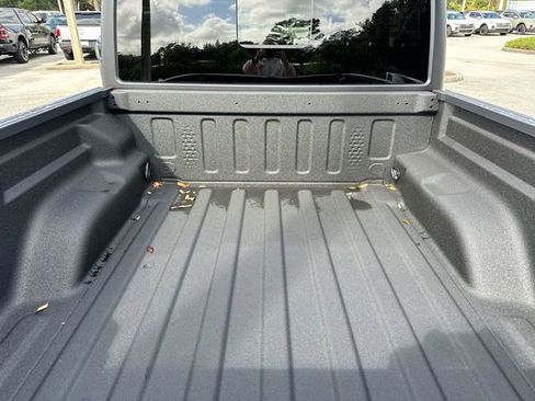 New 2025 Jeep Gladiator Sport image 9