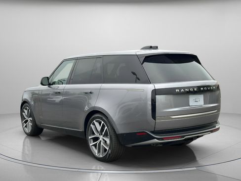 New 2025 Land Rover Range Rover SE image 3