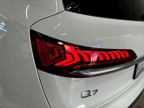 Used 2022 Audi Q7 Premium Plus w/ Premium Plus Package image 31