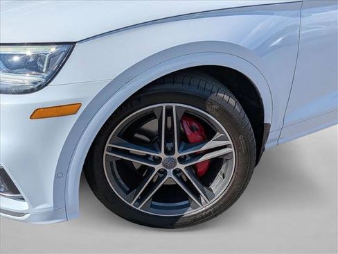 Used 2019 Audi SQ5 Prestige w/ Prestige Package AWD/4WD image 10