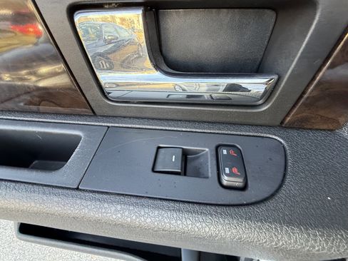 Used 2013 Ford F150 Platinum image 20