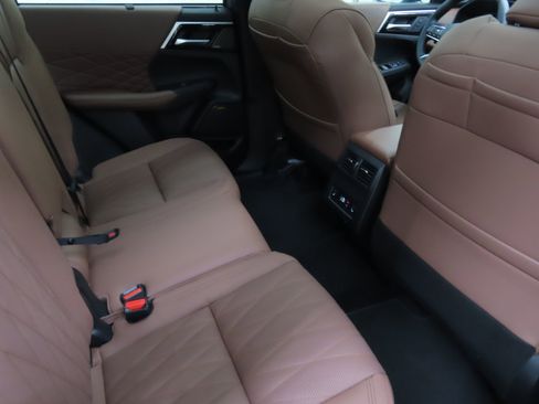 New 2025 Mitsubishi Outlander SEL image 23