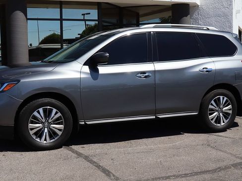 Used 2020 Nissan Pathfinder S FWD image 7