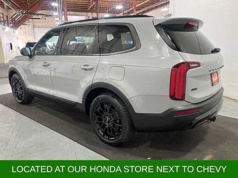 Used 2022 Kia Telluride EX w/ EX Premium Package image 5