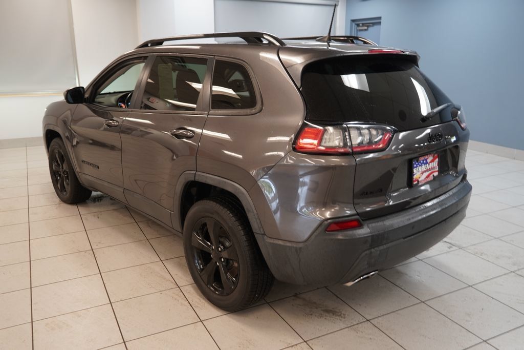 Used 2019 Jeep Cherokee Latitude Plus AWD/4WD image 9