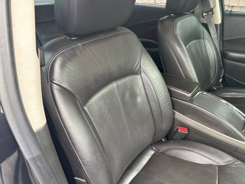 Used 2013 Buick LaCrosse Premium FWD image 9