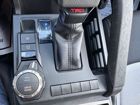 Used 2025 Toyota Tacoma TRD Sport image 20