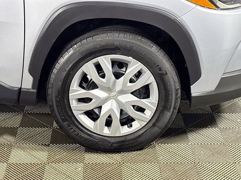 Used 2024 Toyota Corolla Cross L AWD/4WD image 22