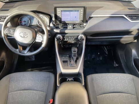 Used 2021 Toyota RAV4 XLE image 21