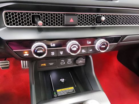 Used 2025 Honda Civic Type R image 24