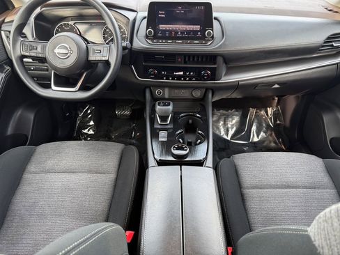 Certified 2023 Nissan Rogue SV image 10