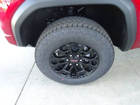 New 2026 GMC Canyon Elevation w/ Convenience Package RWD image 10