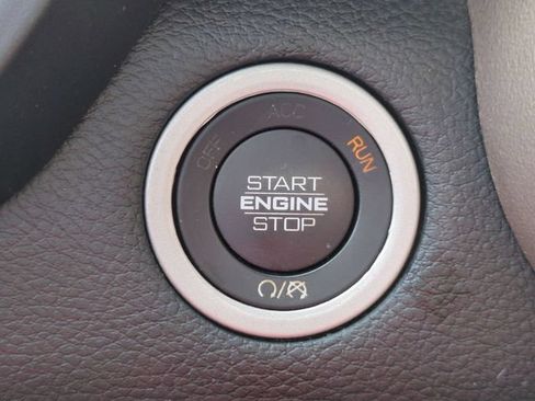 Used 2022 RAM 1500 Laramie AWD/4WD image 21
