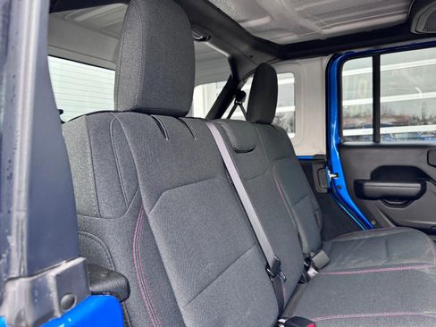 Used 2025 Jeep Wrangler Unlimited Rubicon image 11