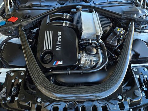 Used 2018 BMW M4 Coupe RWD image 37