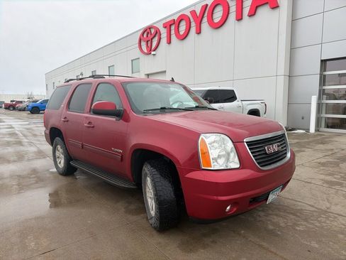 Used 2013 GMC Yukon SLT w/ SLT-2 Equipment Package image 8