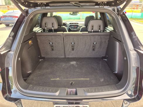 Used 2023 Chevrolet TrailBlazer RS w/ Sun and Liftgate Package AWD/4WD image 32