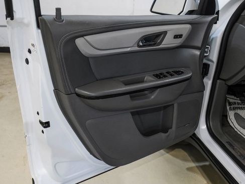 Used 2017 Chevrolet Traverse Premier FWD image 42
