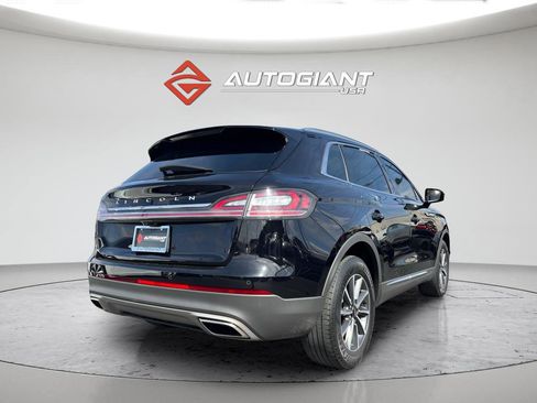 Used 2022 Lincoln Nautilus FWD image 7