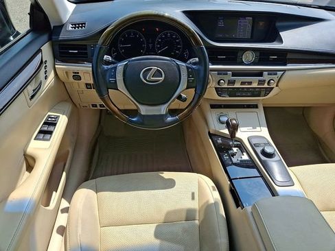 Used 2014 Lexus ES 350 w/ Premium Package FWD image 12