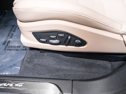 New 2026 Porsche Macan 4 Electric image 25