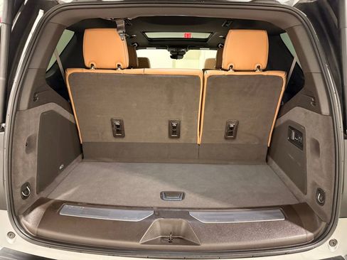 Used 2024 Cadillac Escalade Sport w/ Touring Package image 10