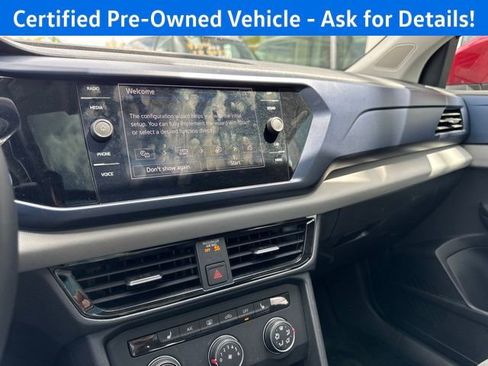 Certified 2022 Volkswagen Taos SE w/ Panoramic Sunroof Package AWD/4WD image 13