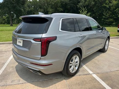 Used 2025 Cadillac XT6 Luxury FWD image 7