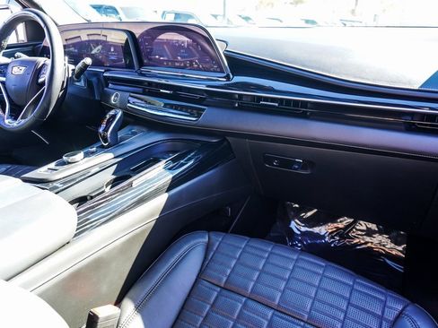 Used 2023 Cadillac Escalade V image 13